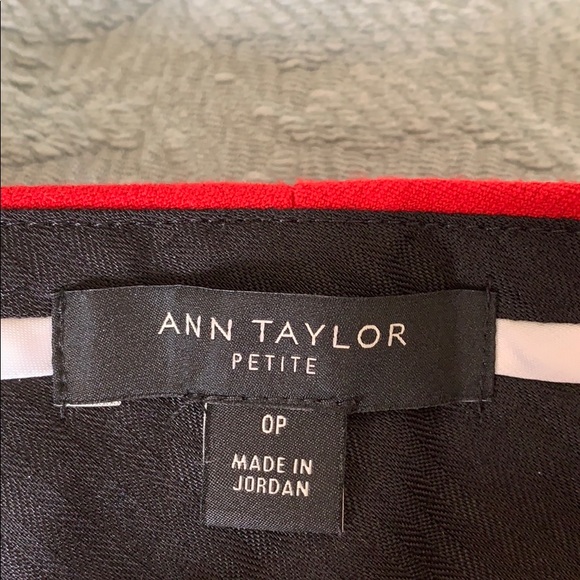 Ann Taylor NWOT Petite Red Straight Leg Pant - Picture 5 of 6